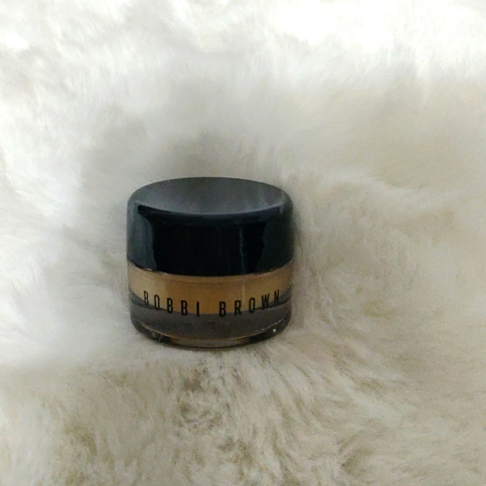 Bobbi Brown Eye Base